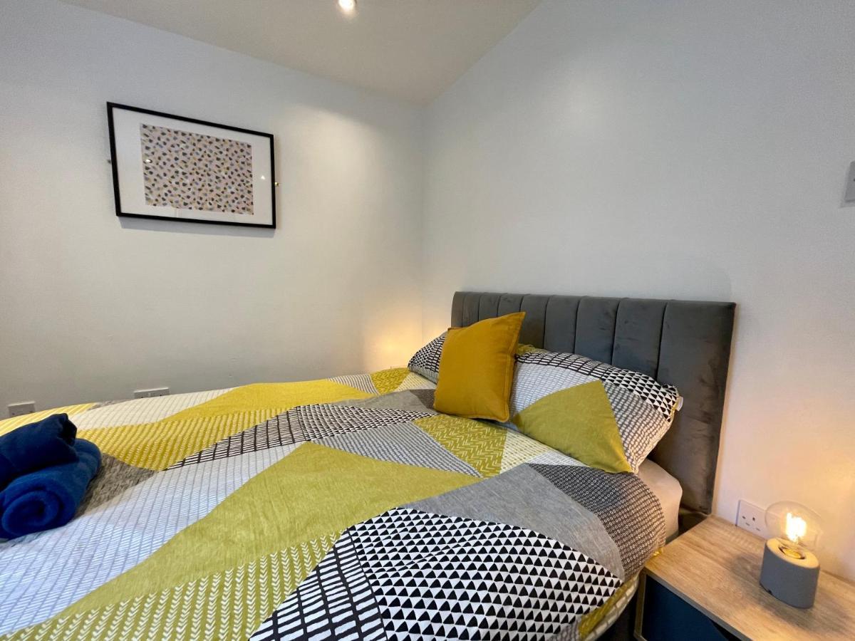 6 Person Apartment In City Centre Cardiff Bagian luar foto